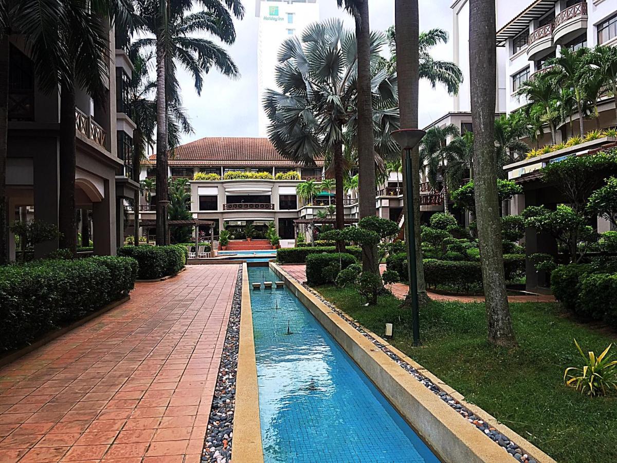 Amadel Residence 爱媄德民宿 1314 Малакка Экстерьер фото