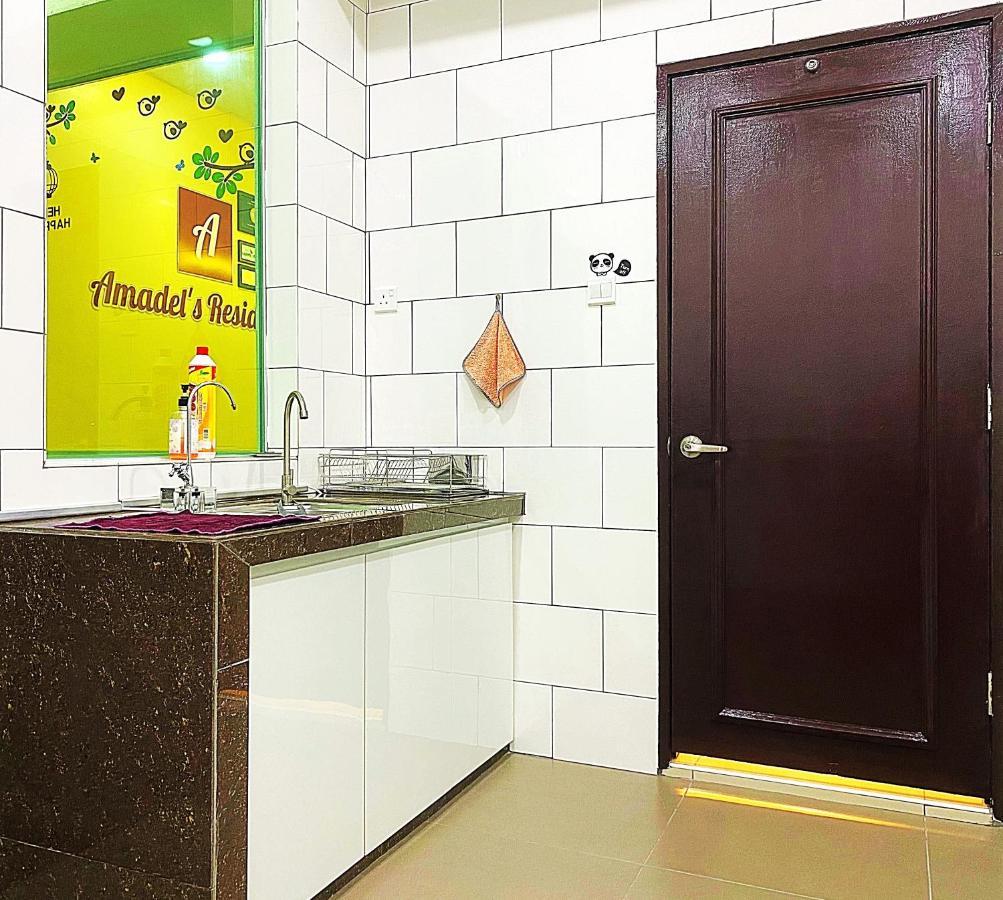 Amadel Residence 爱媄德民宿 1314 Малакка Экстерьер фото
