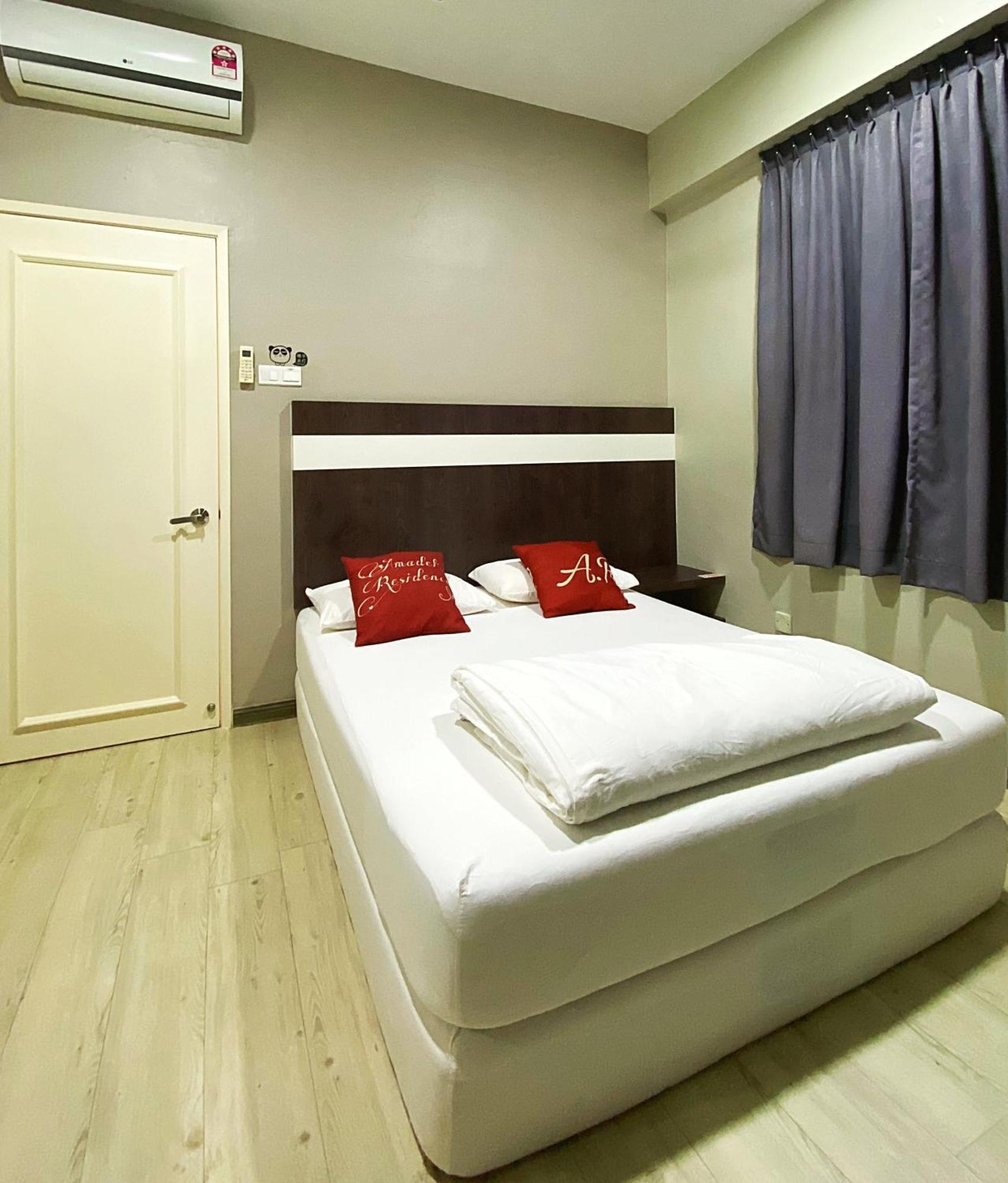 Amadel Residence 爱媄德民宿 1314 Малакка Экстерьер фото